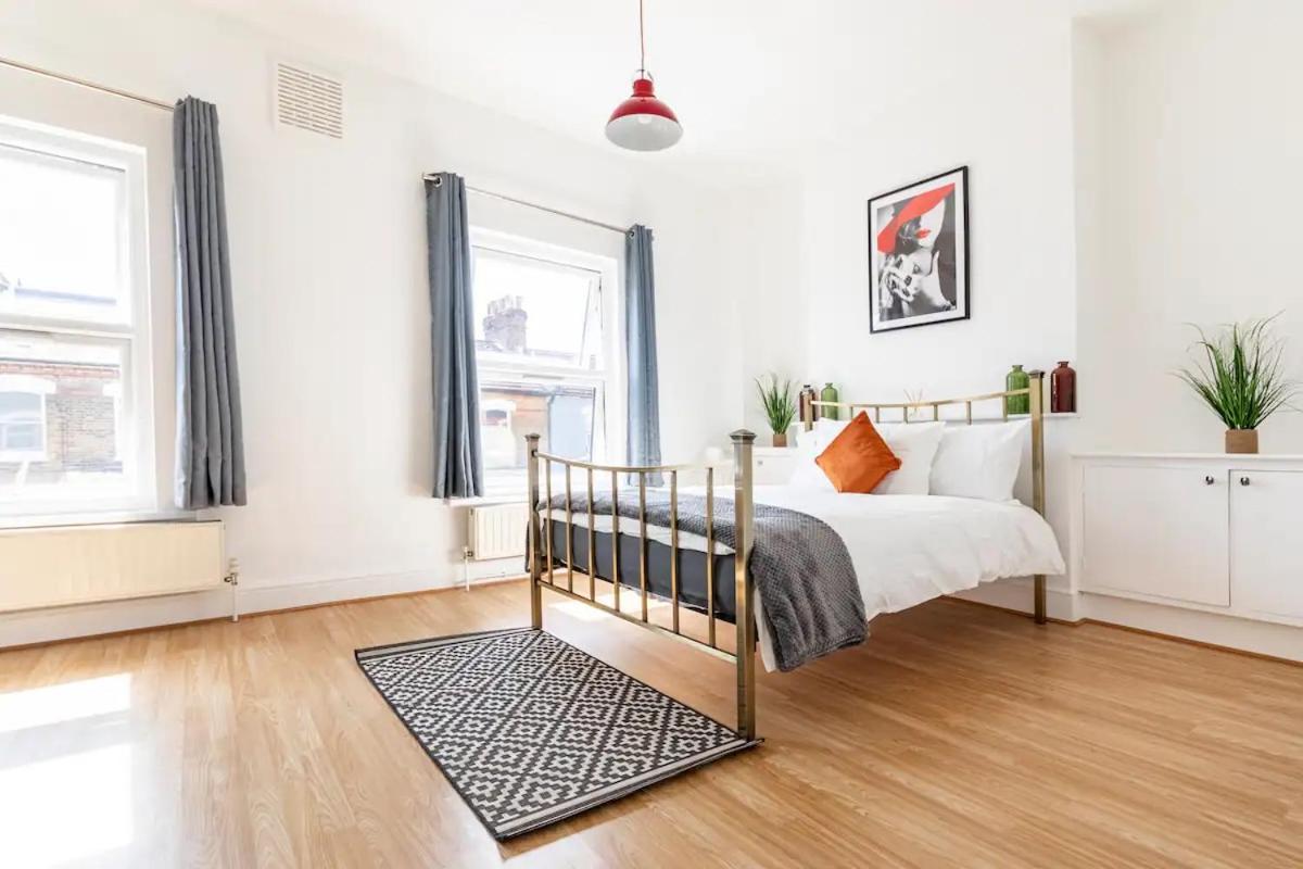 Large, Bright And Spacious 3 Bed Flat In Лондон Экстерьер фото